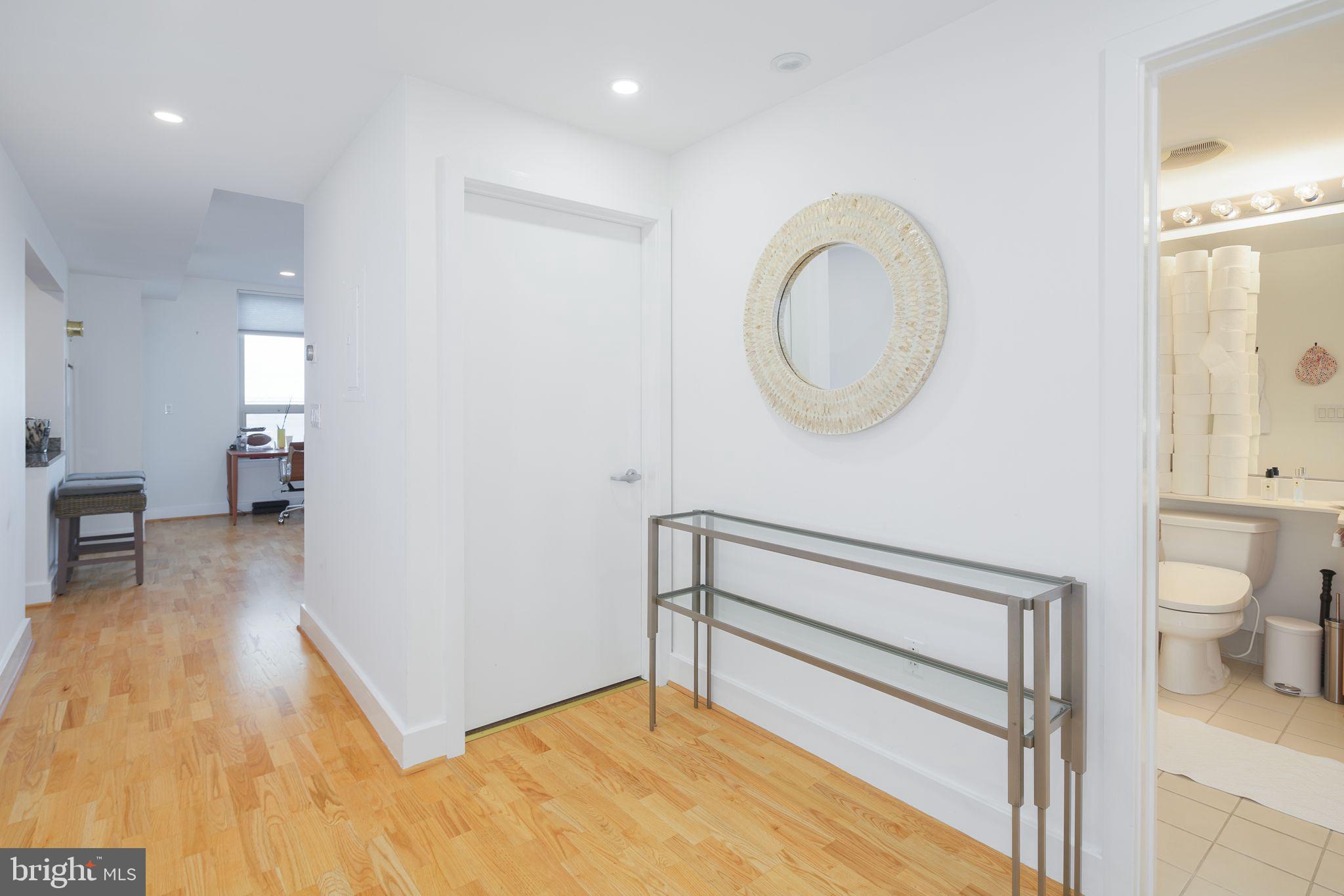 717 S Columbus Blvd #1108