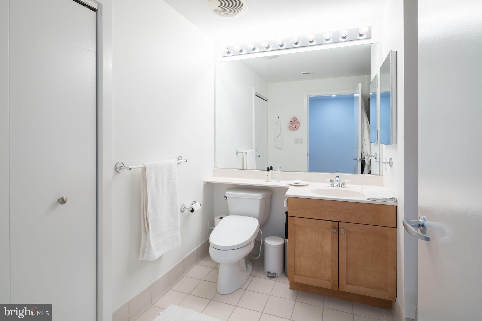 717 S Columbus Blvd #1108