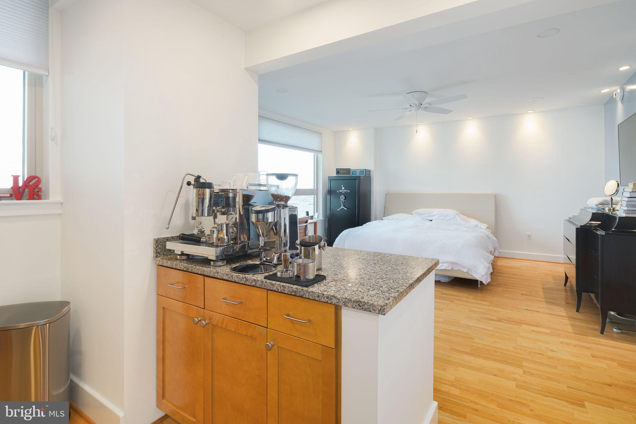 717 S Columbus Blvd #1108