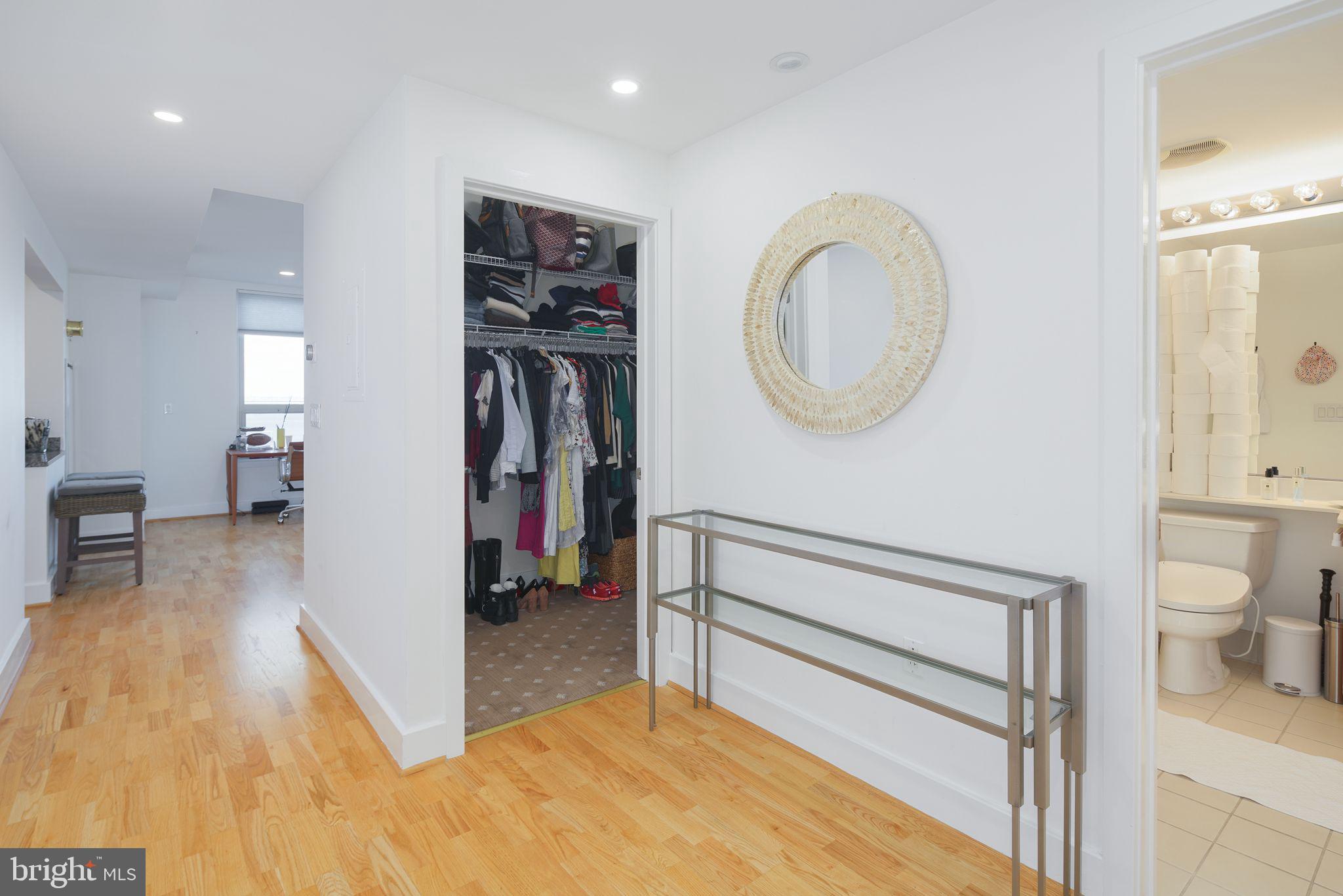 717 S Columbus Blvd #1108