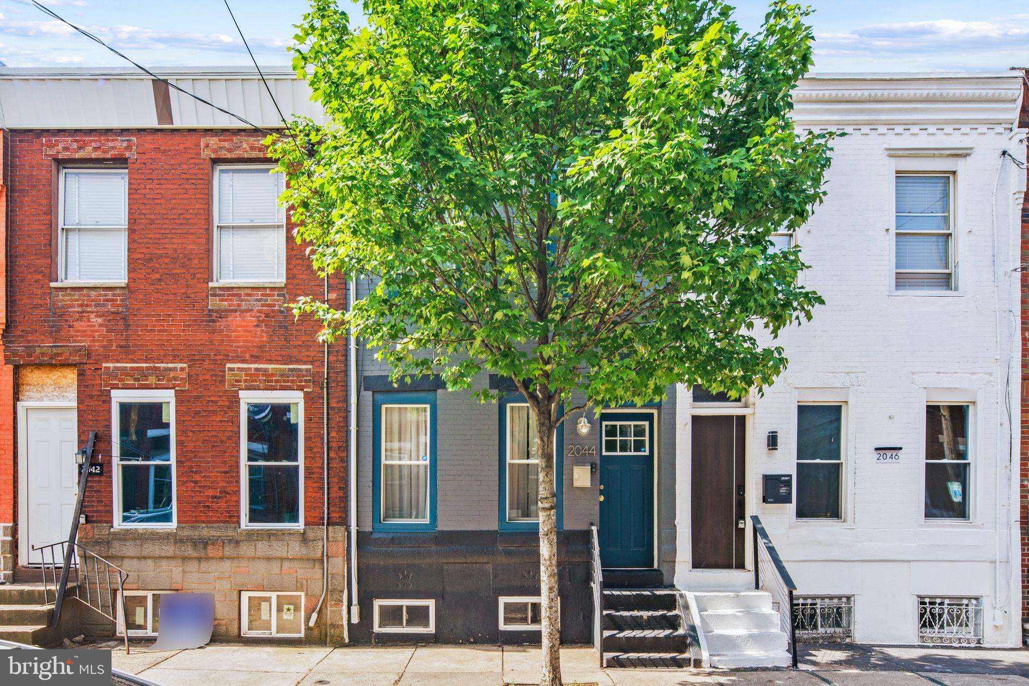 2044 Sigel St