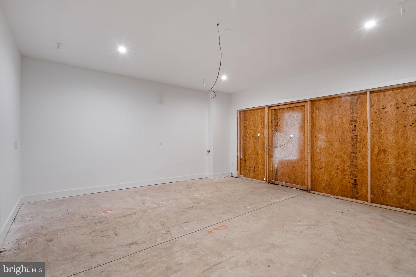244 N 2nd St