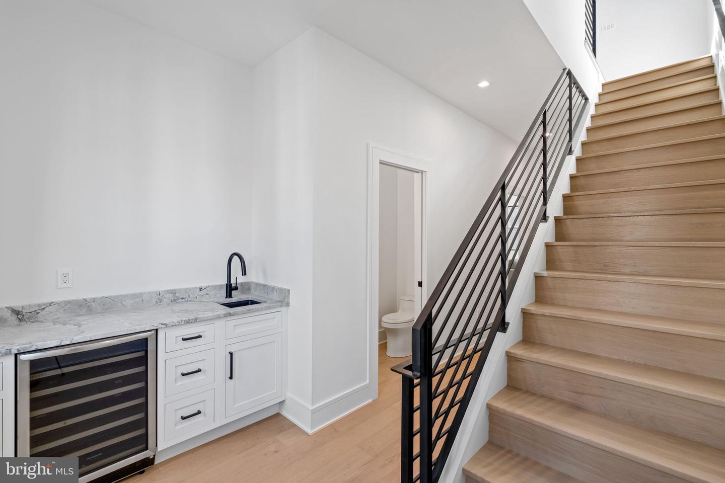 246 N 2nd St
