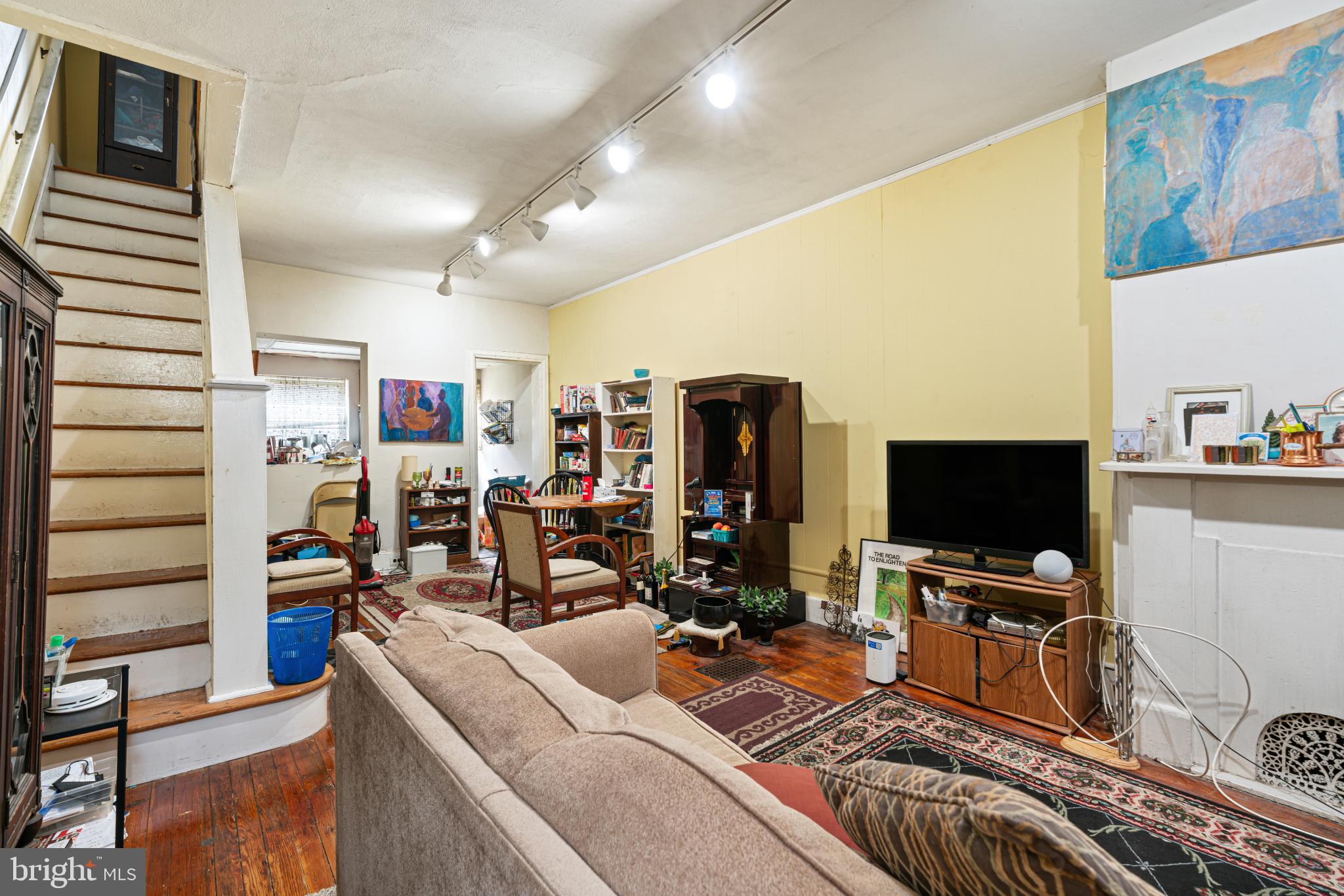 862 N STILLMAN STREET