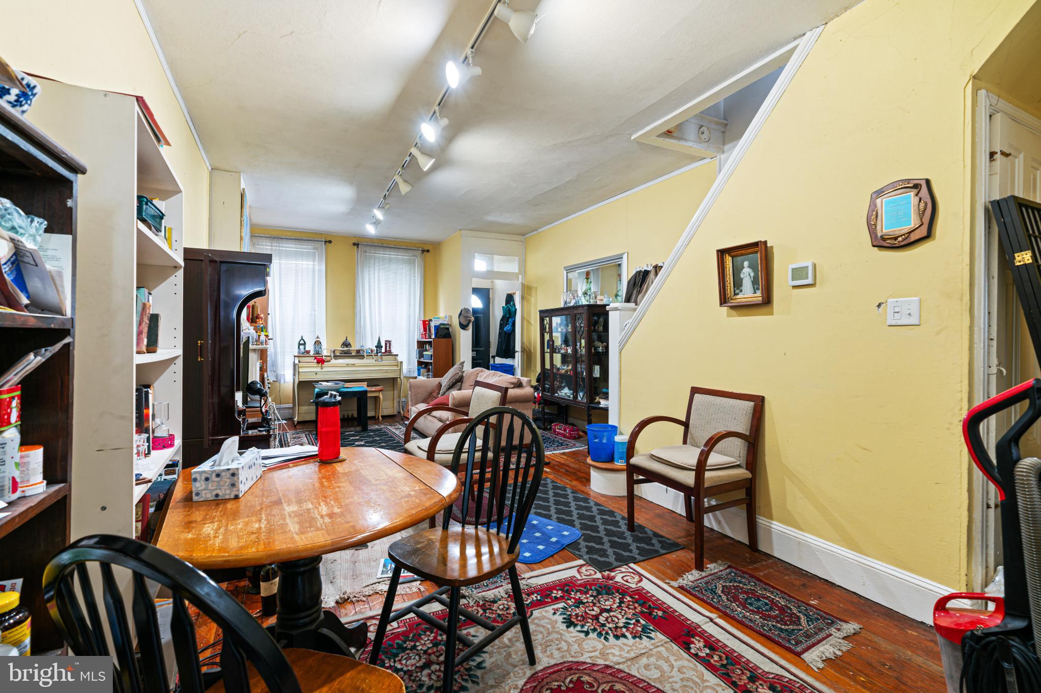 862 N STILLMAN STREET