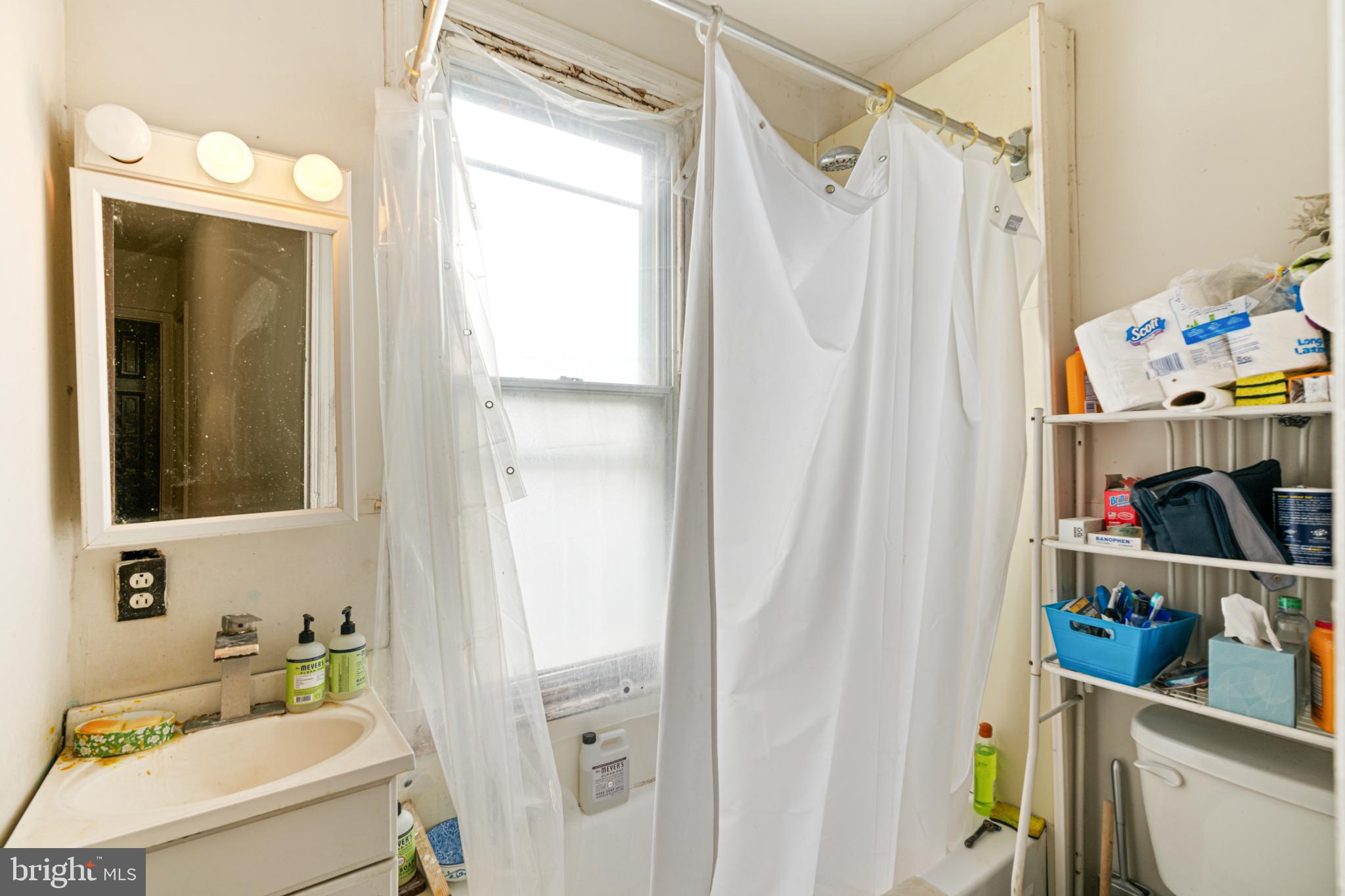 862 N STILLMAN STREET