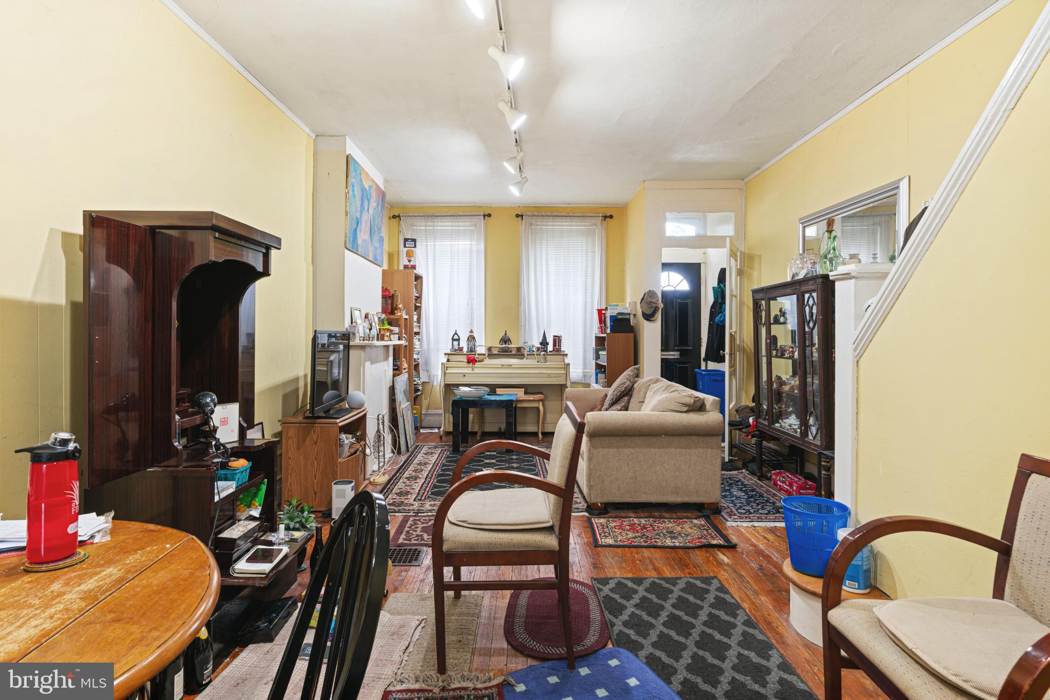 862 N STILLMAN STREET