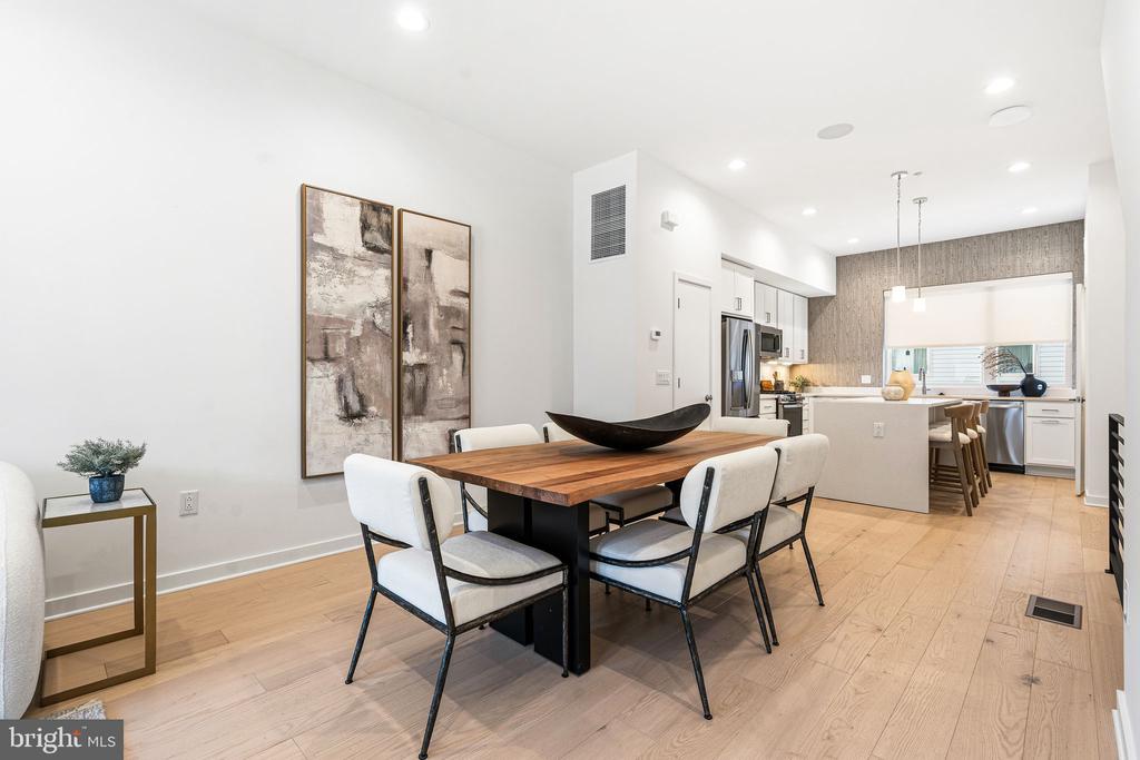 3022 VICE ADMIRAL WAY Unit: 22D