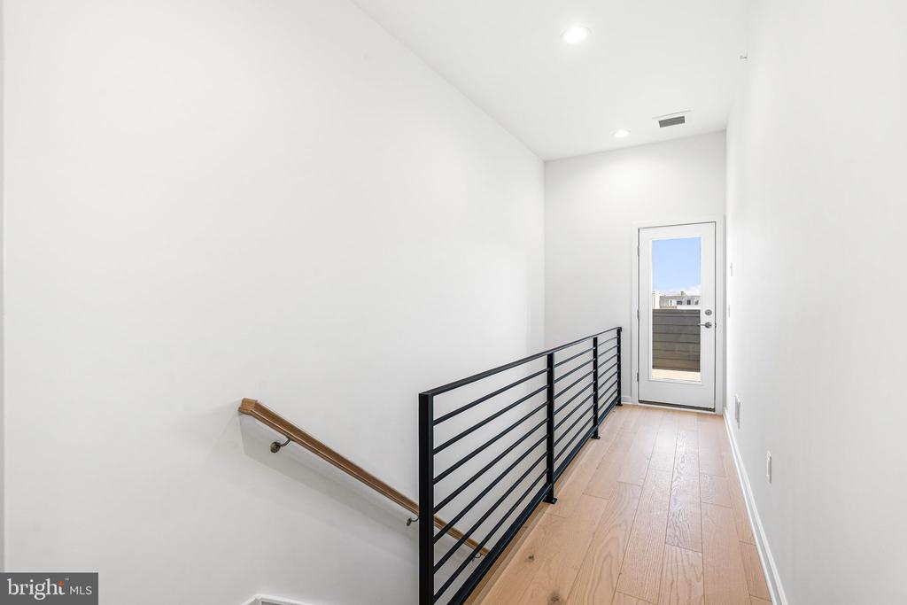 3022 VICE ADMIRAL WAY Unit: 22D