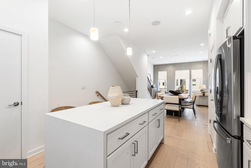 3022 VICE ADMIRAL WAY Unit: 22D