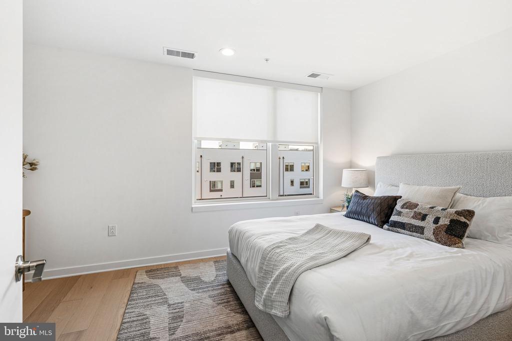 3022 VICE ADMIRAL WAY Unit: 22D
