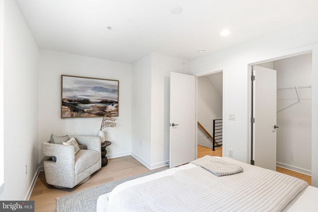 3022 VICE ADMIRAL WAY Unit: 22D