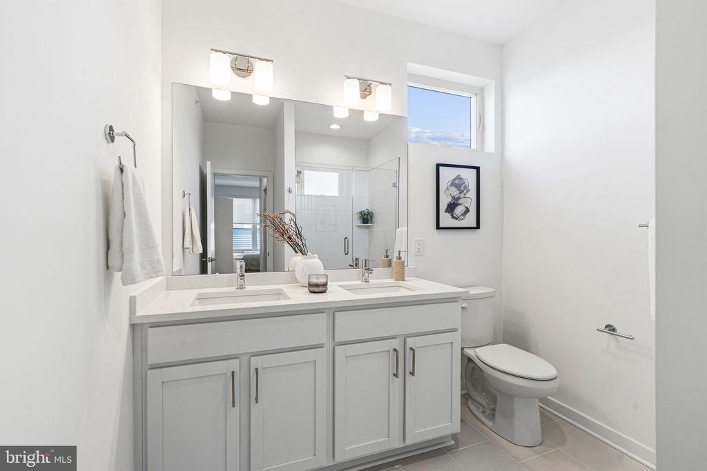 3022 VICE ADMIRAL WAY Unit: 22D