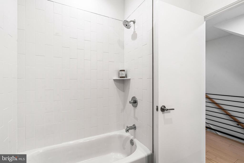 3022 VICE ADMIRAL WAY Unit: 22D
