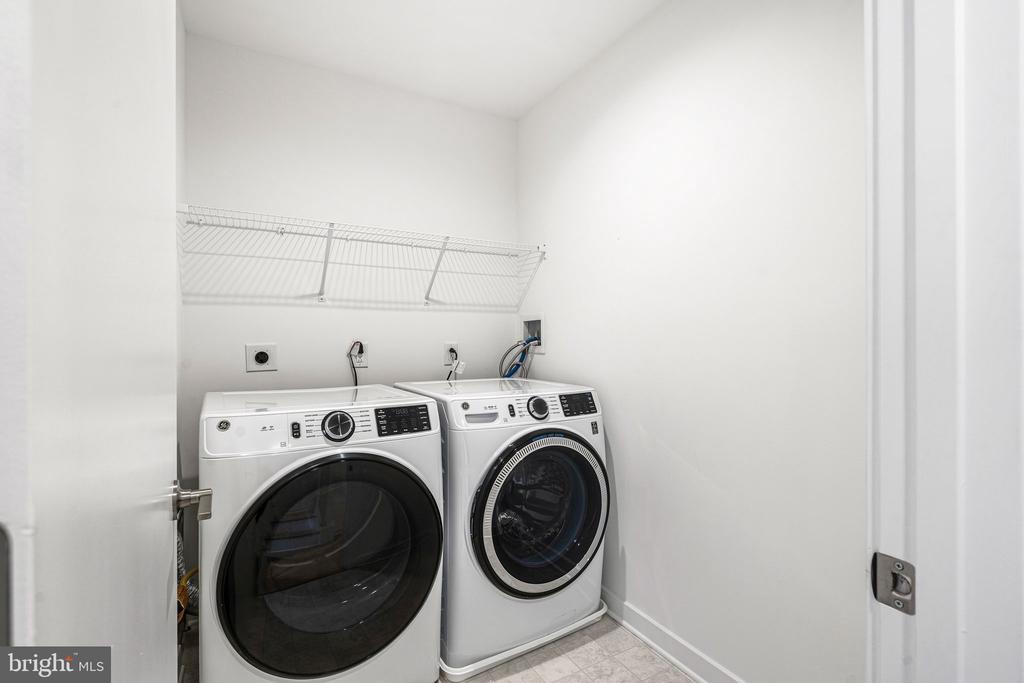 3022 VICE ADMIRAL WAY Unit: 22D