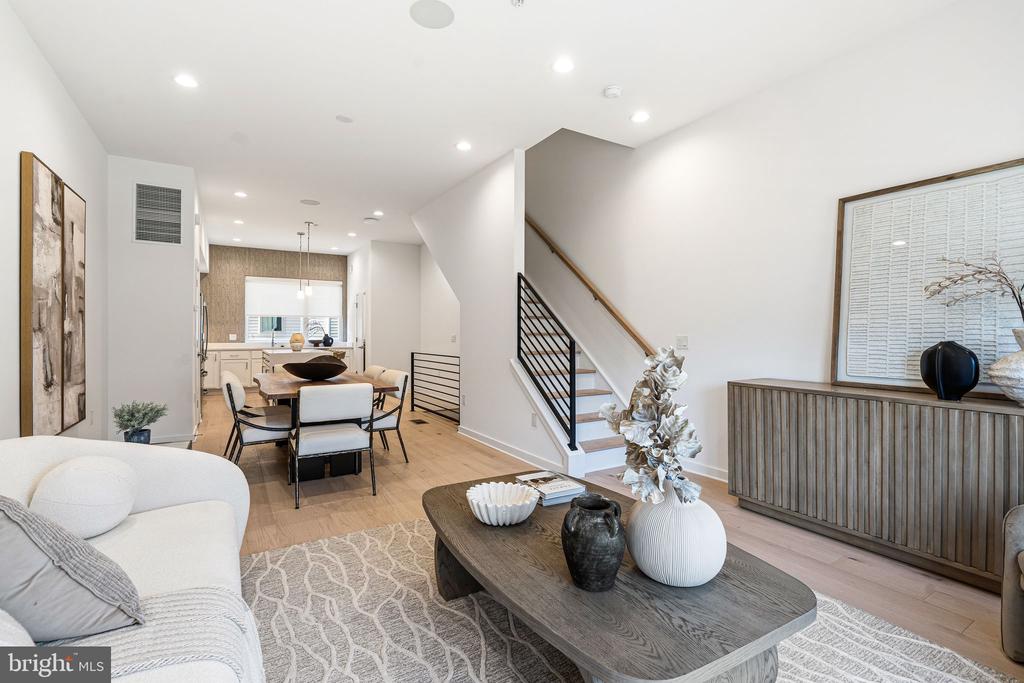 3022 VICE ADMIRAL WAY Unit: 22D