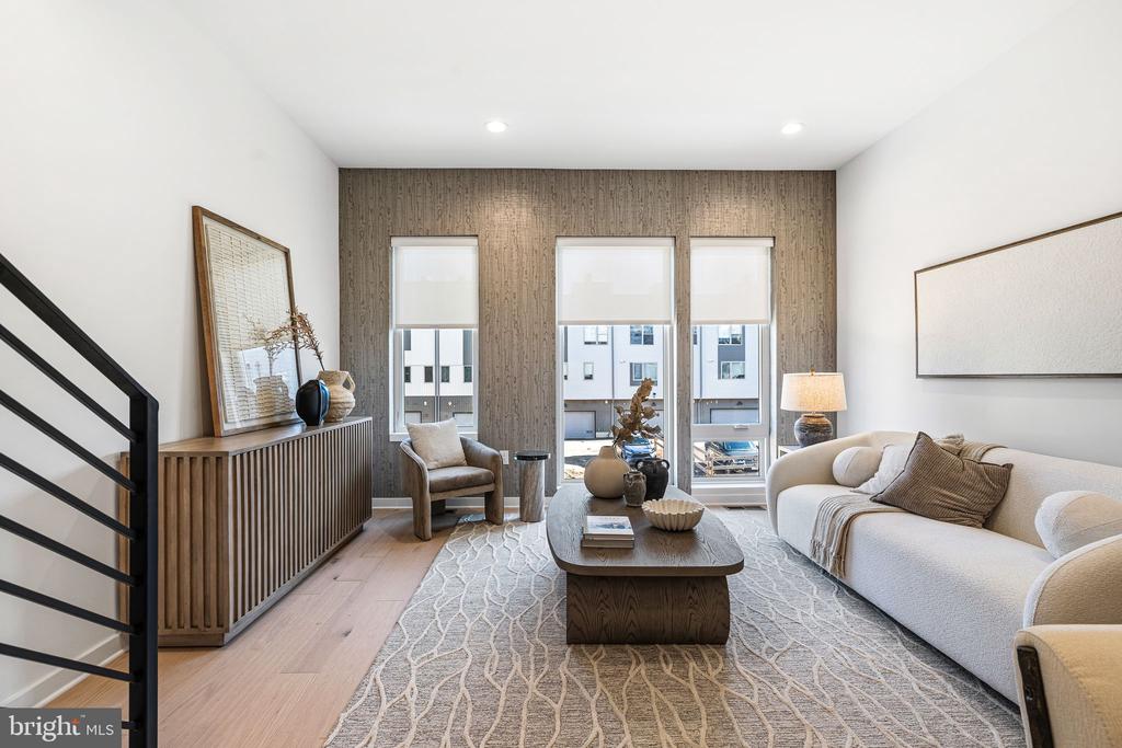 3022 VICE ADMIRAL WAY Unit: 22D