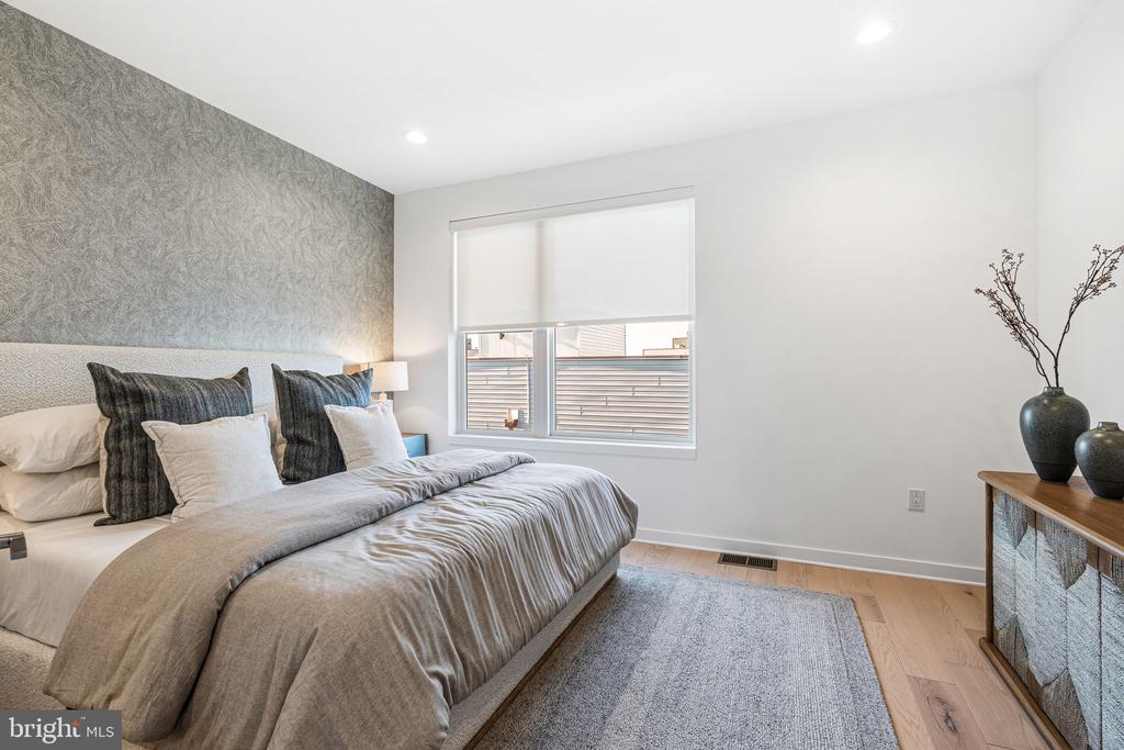 3022 VICE ADMIRAL WAY Unit: 22D