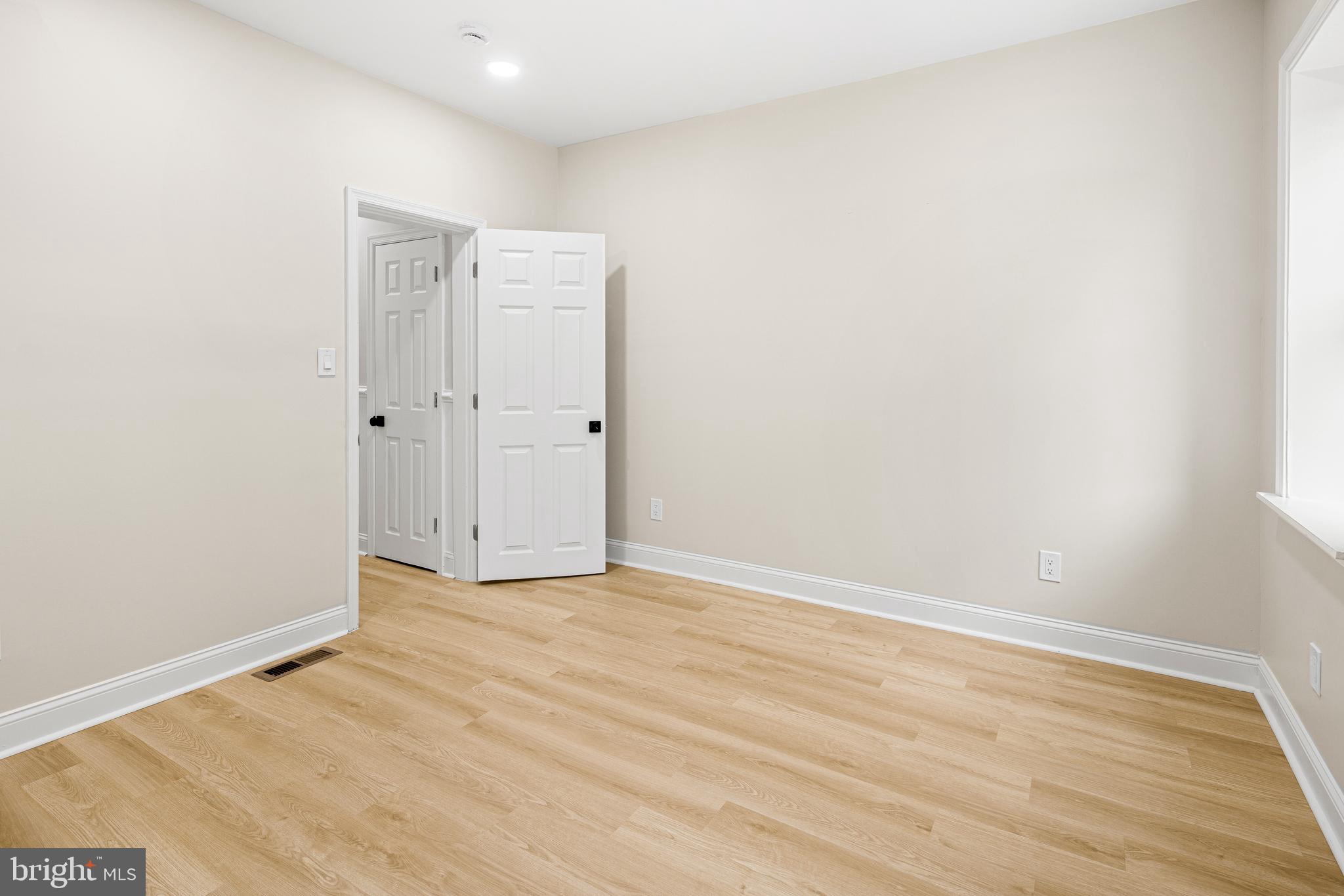 1542 S BAMBREY STREET