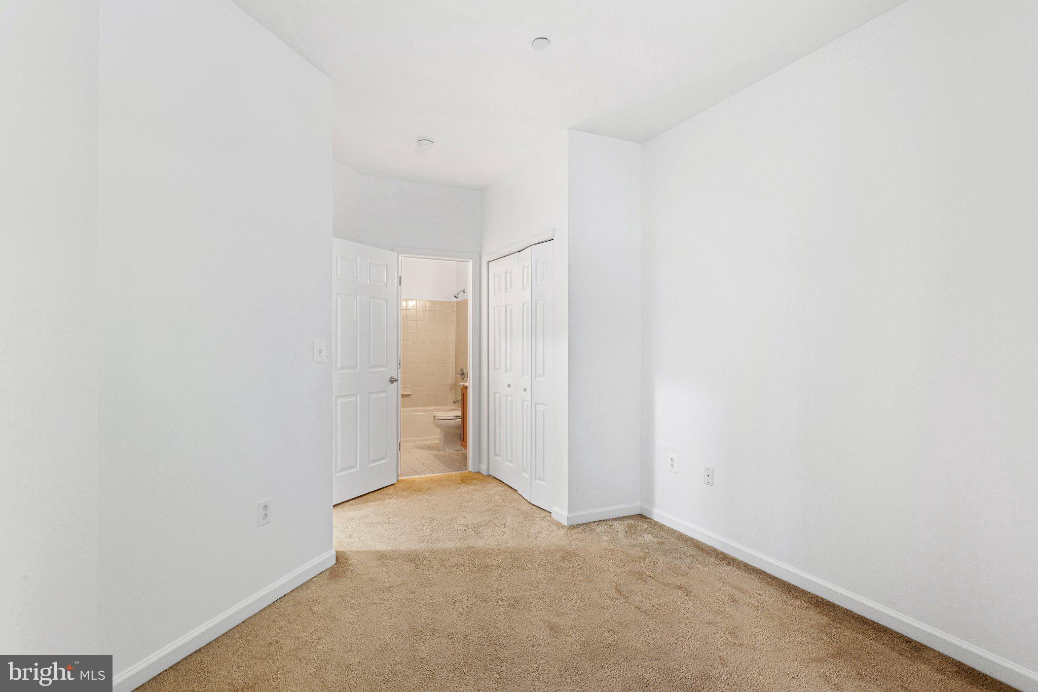 3147 W THOMPSON STREET