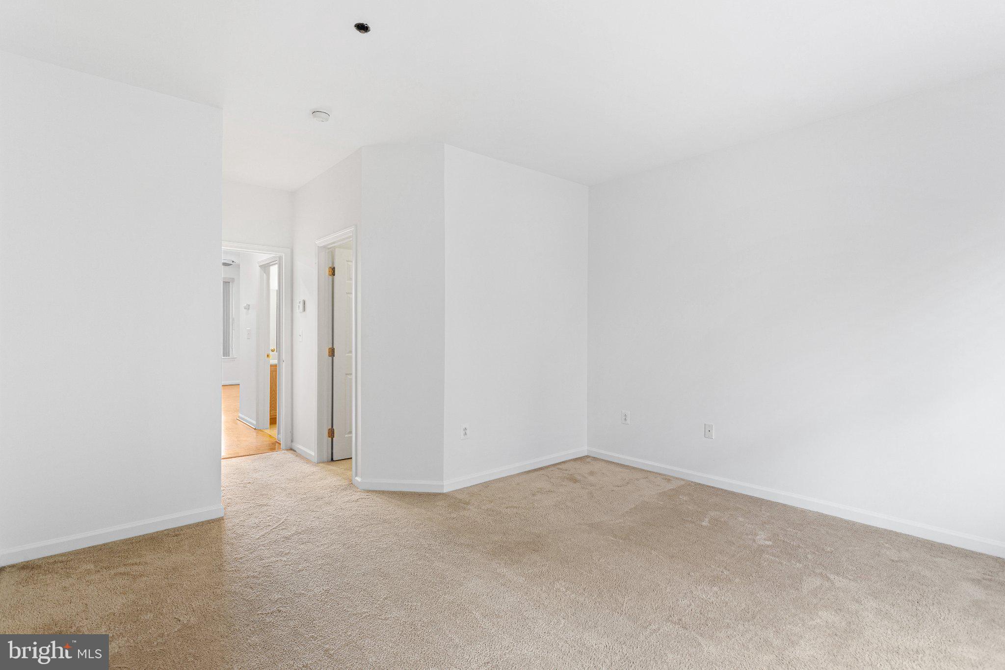 3147 W THOMPSON STREET