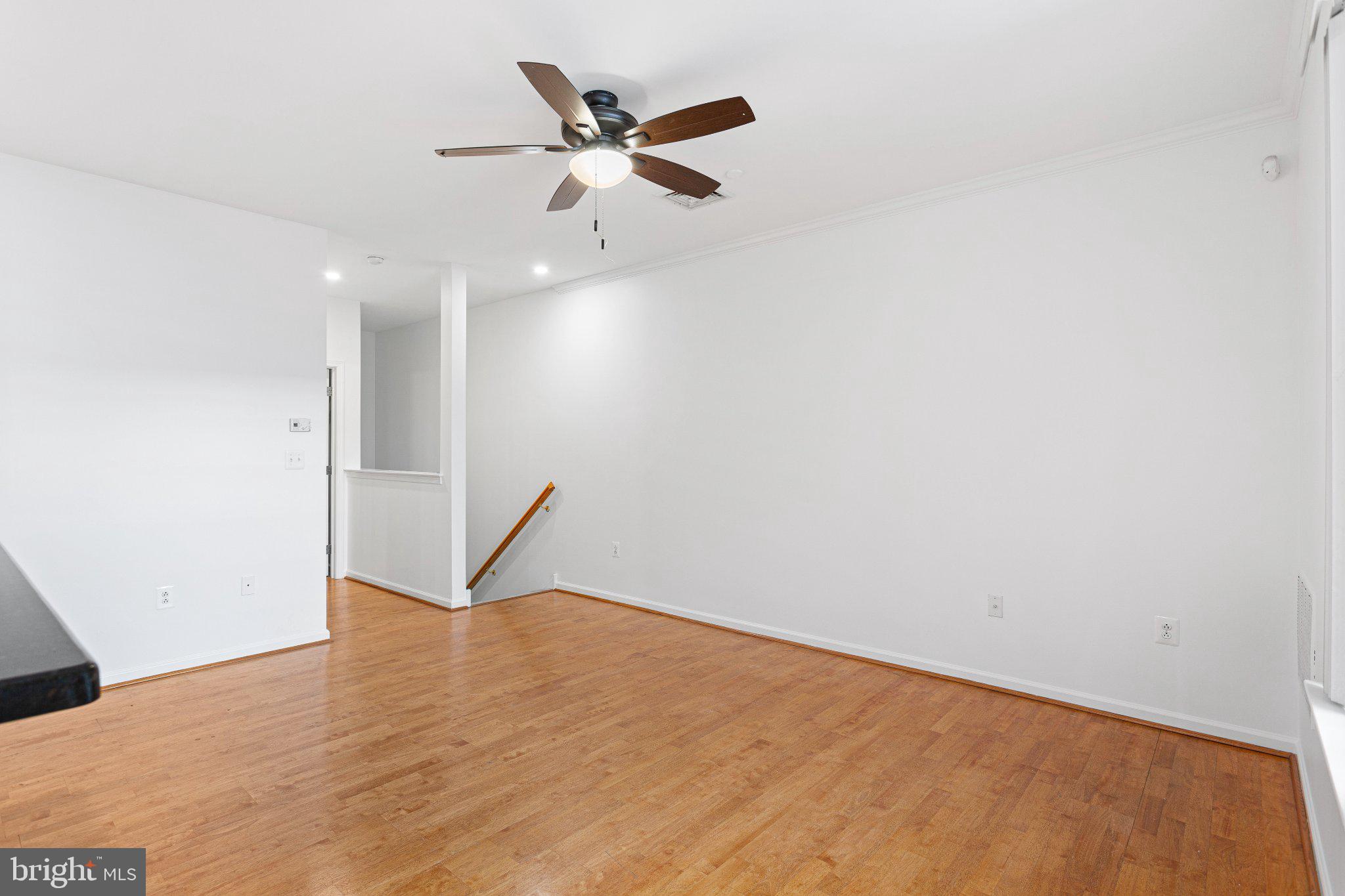 3147 W THOMPSON STREET