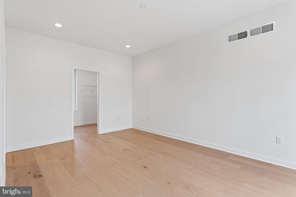 3023 BRIDGEVIEW WALK
