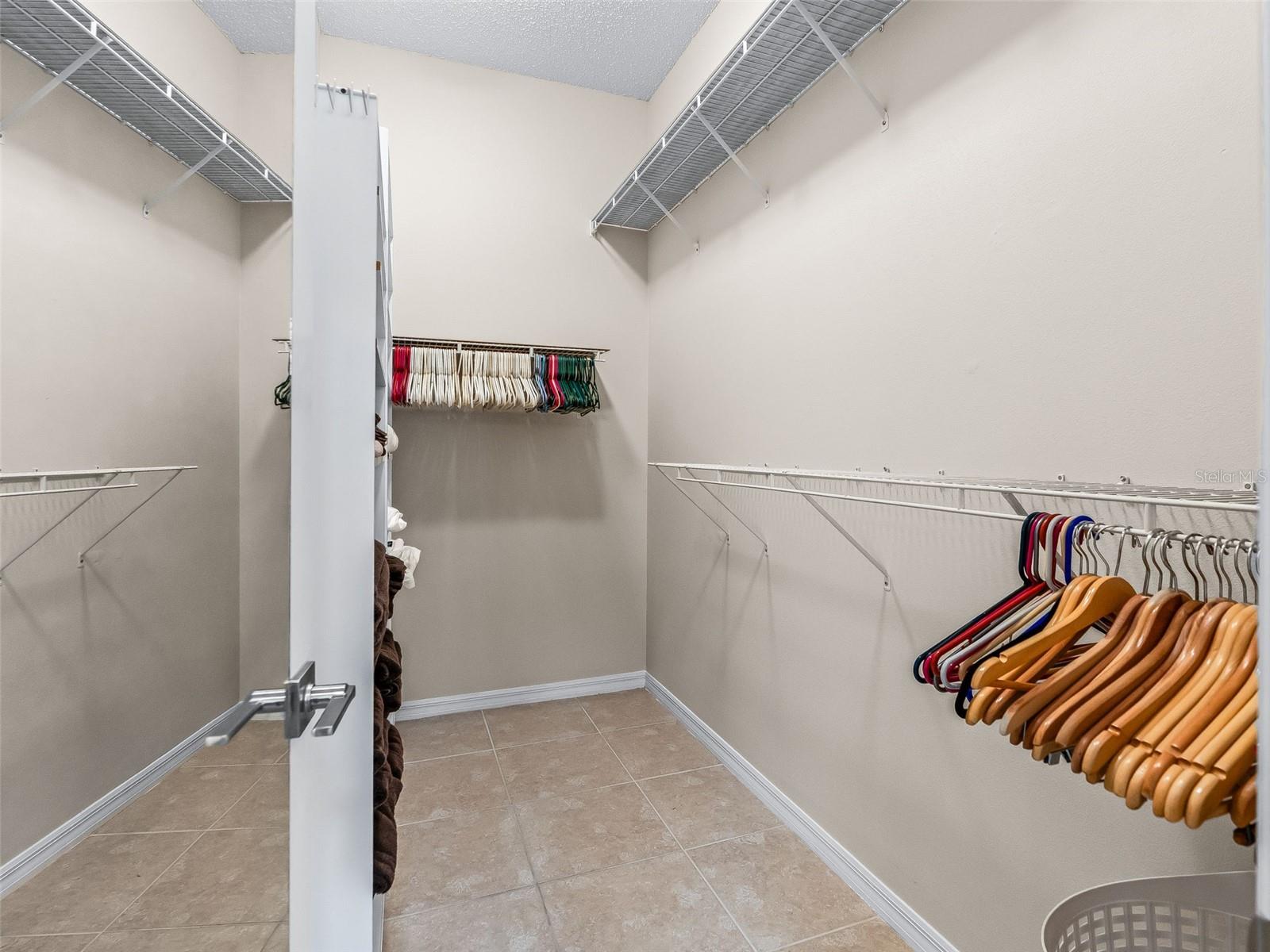 2121 GERARDO AVE