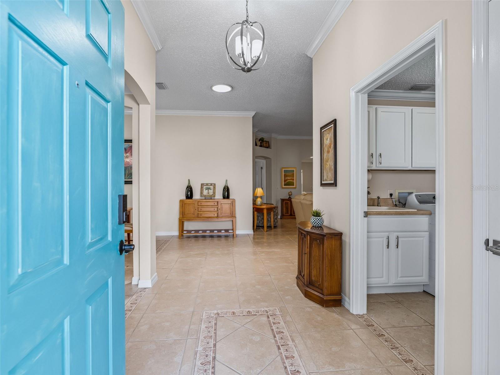 2121 GERARDO AVE