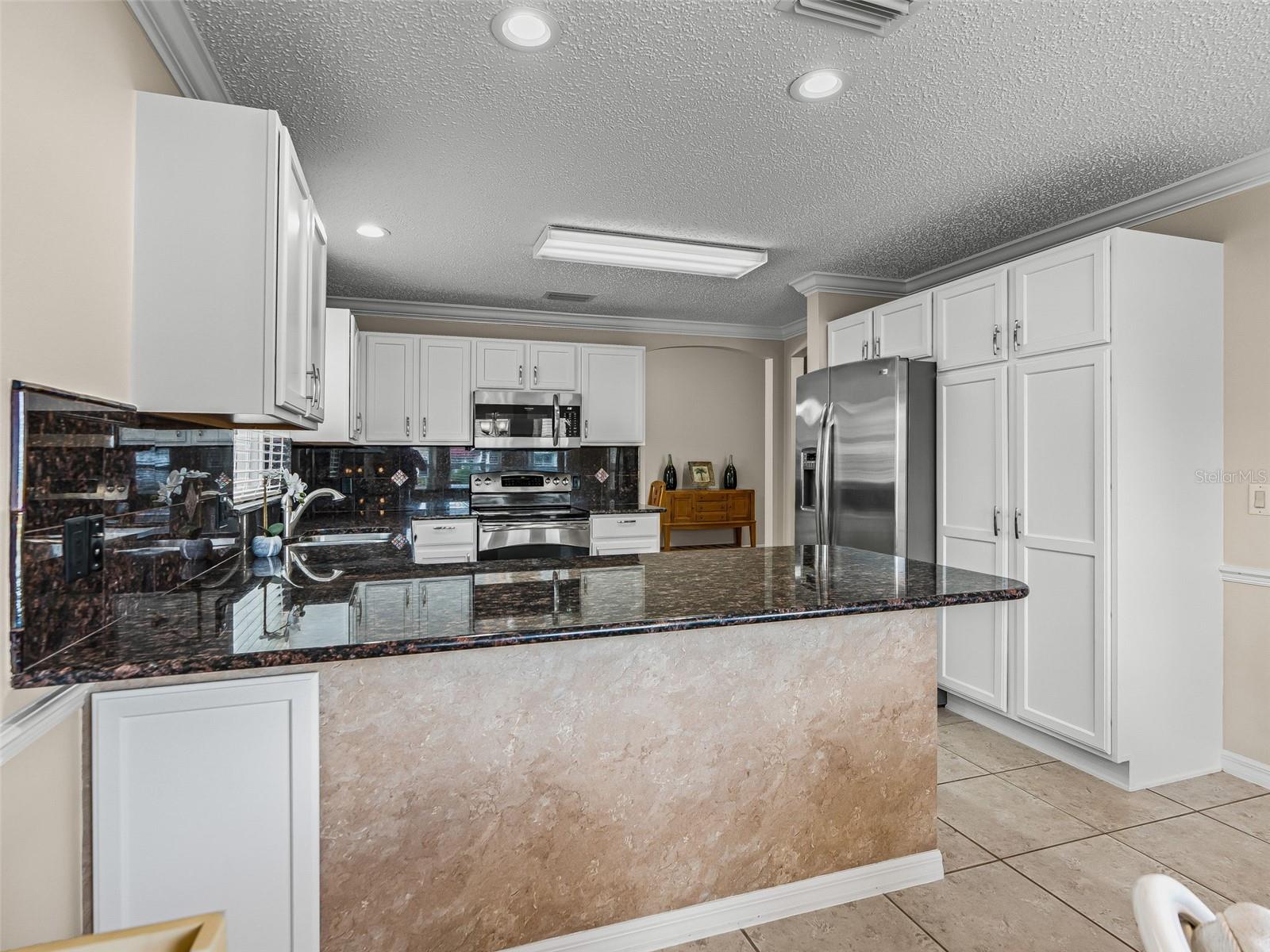 2121 GERARDO AVE