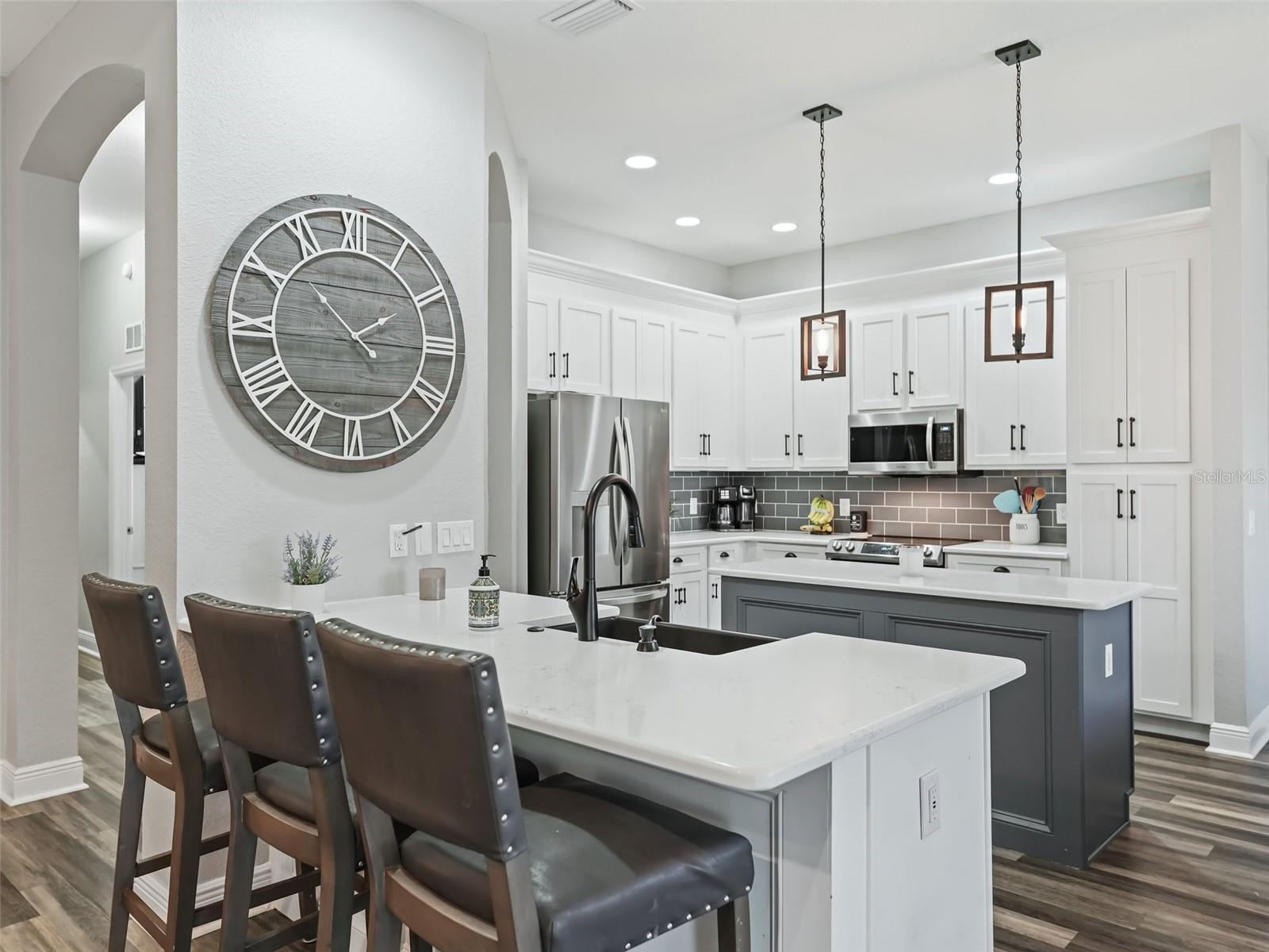 5016 NEPTUNE CIR