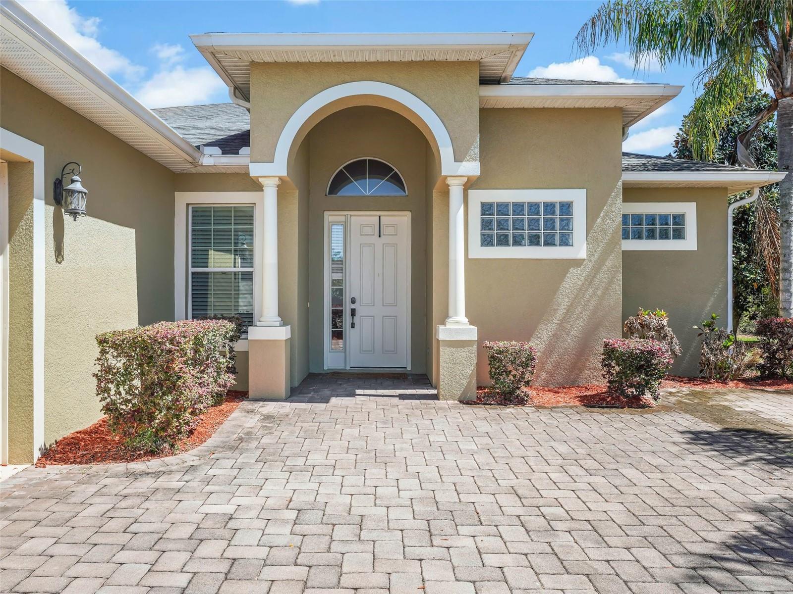 5016 NEPTUNE CIR