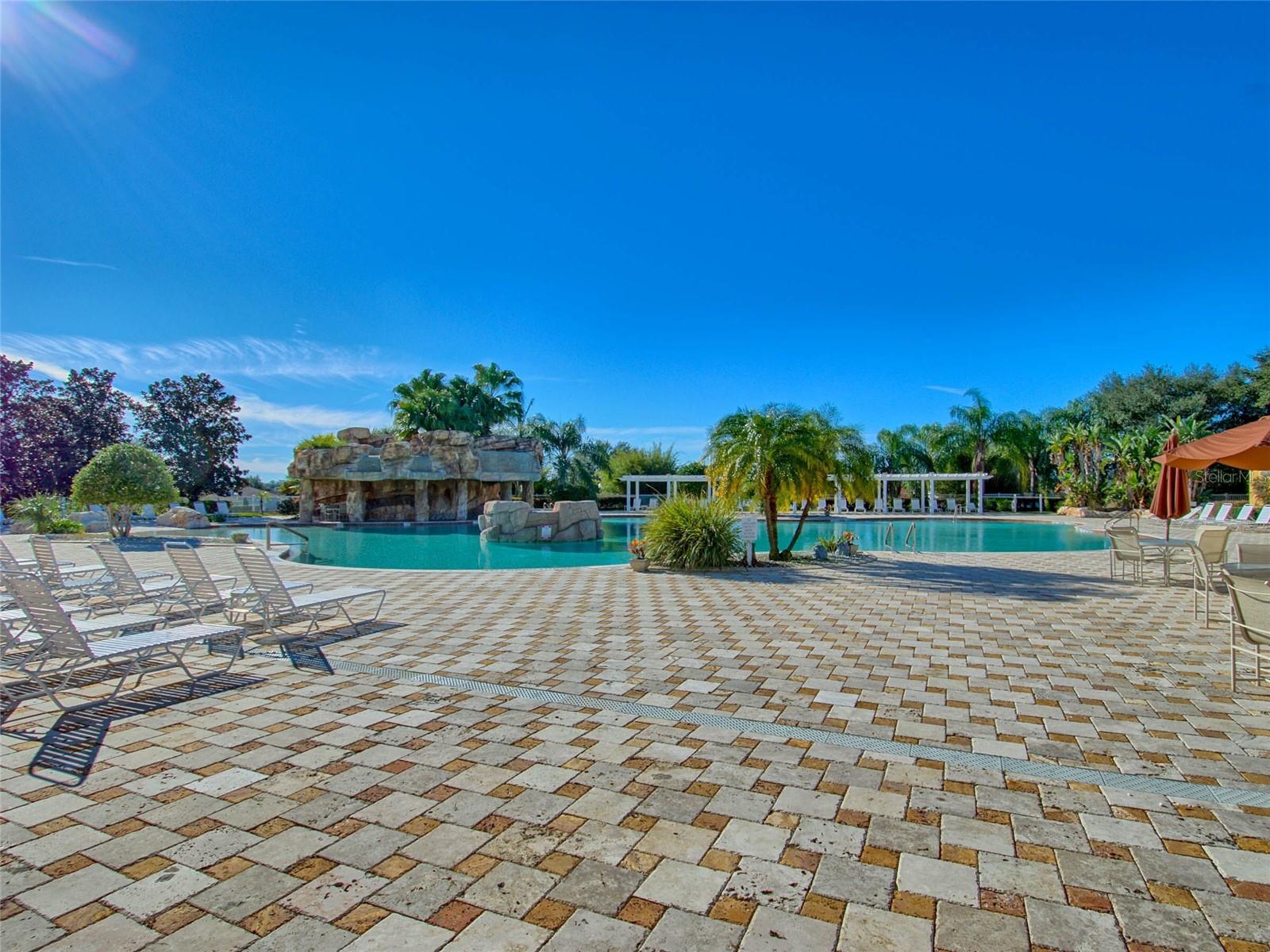 5016 NEPTUNE CIR
