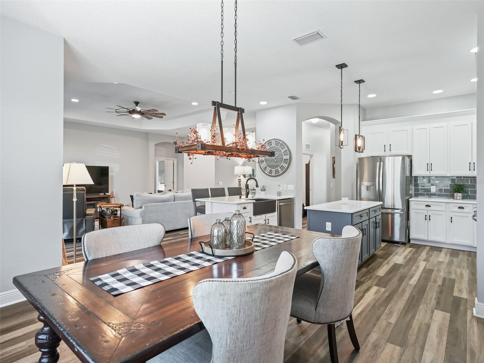 5016 NEPTUNE CIR
