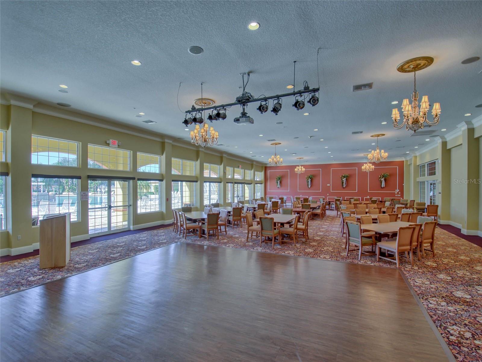 5016 NEPTUNE CIR