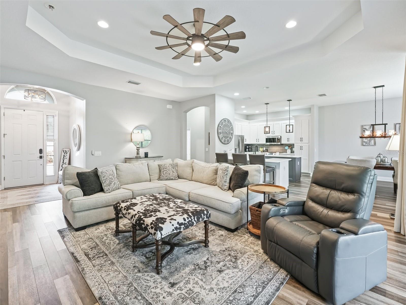 5016 NEPTUNE CIR
