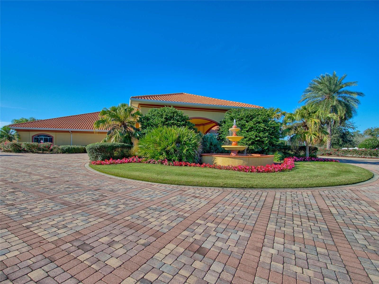 5016 NEPTUNE CIR