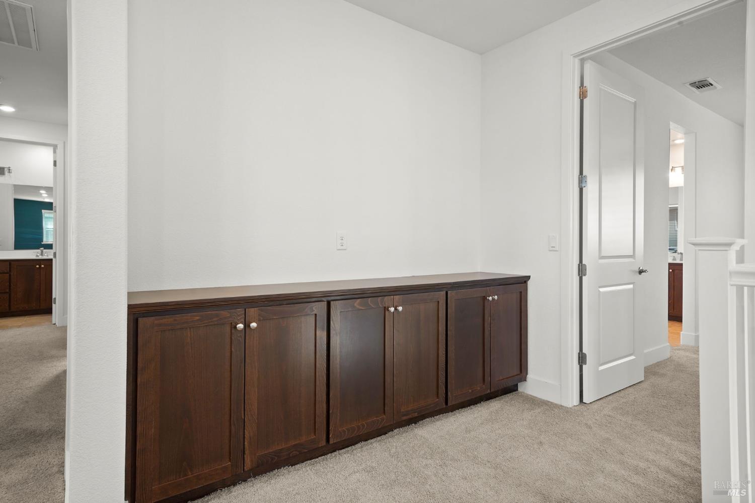 2504 Elan Pl