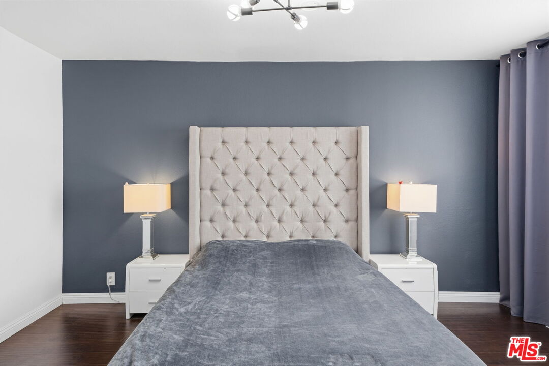 15946 Vanowen St Unit: 209
