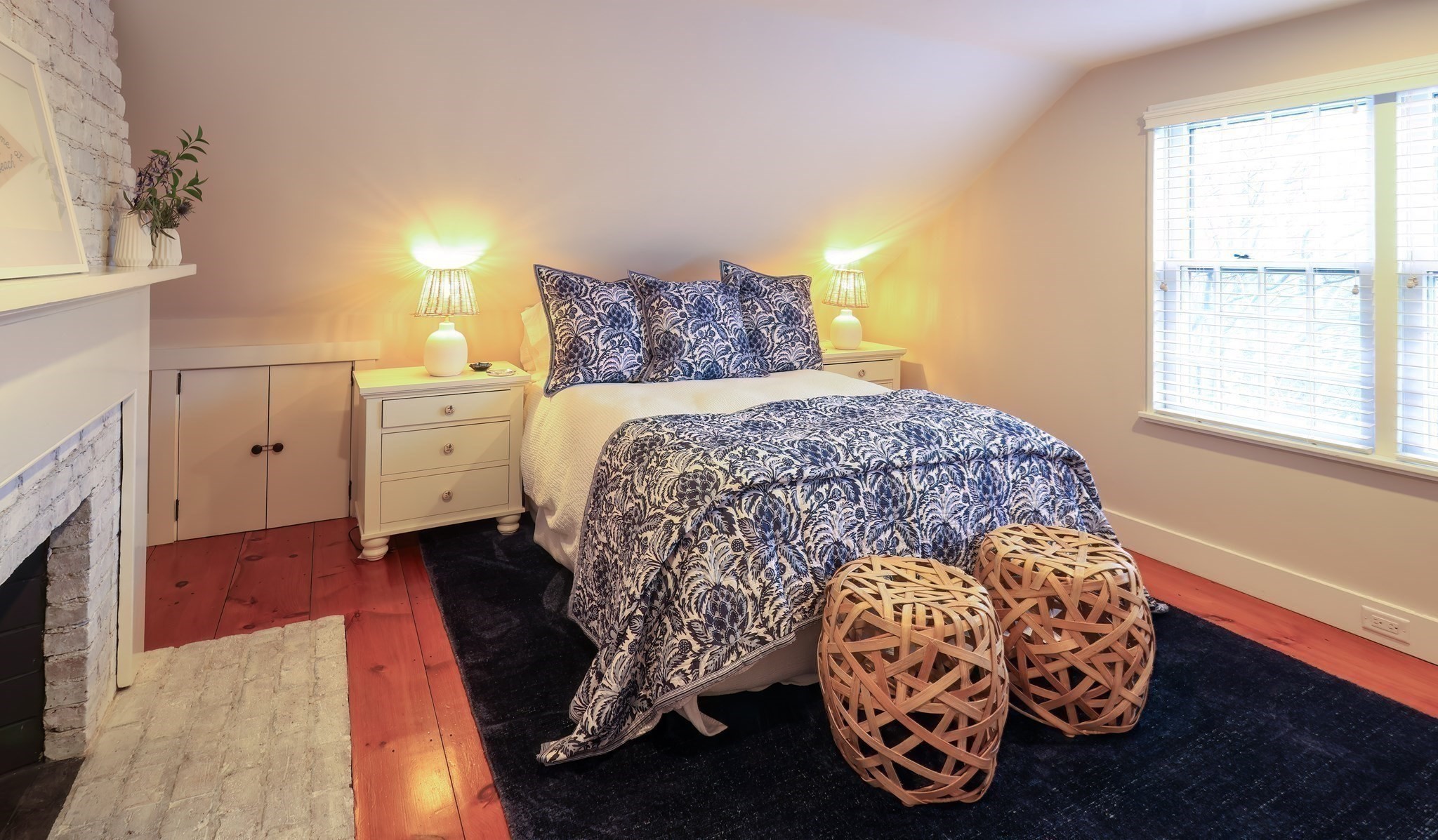 10 Lyon St Unit: _