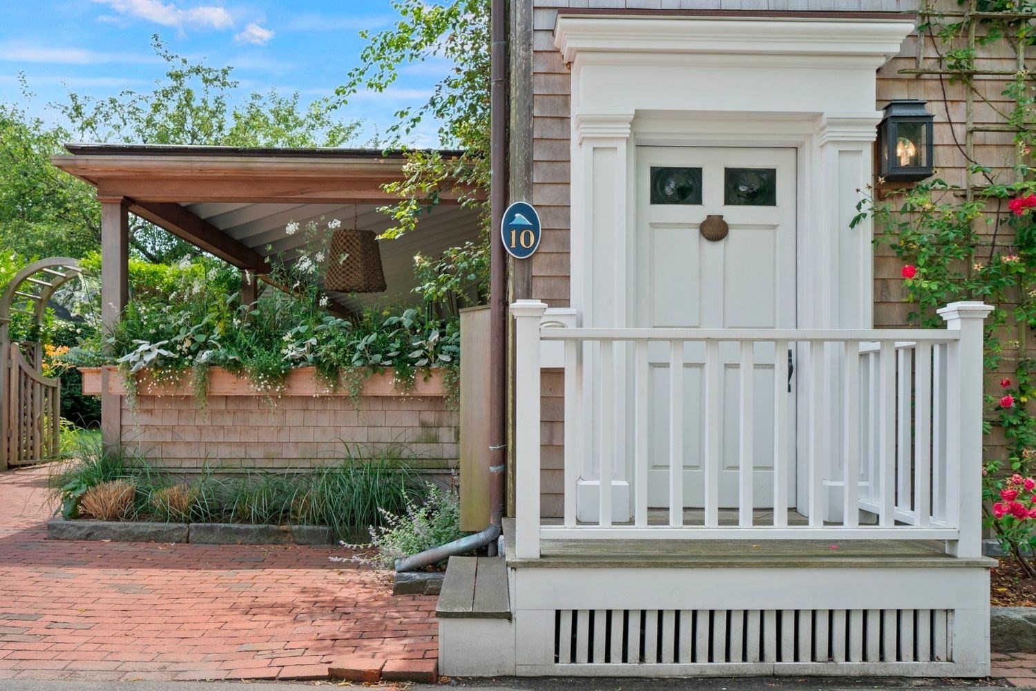 10 Lyon St Unit: _