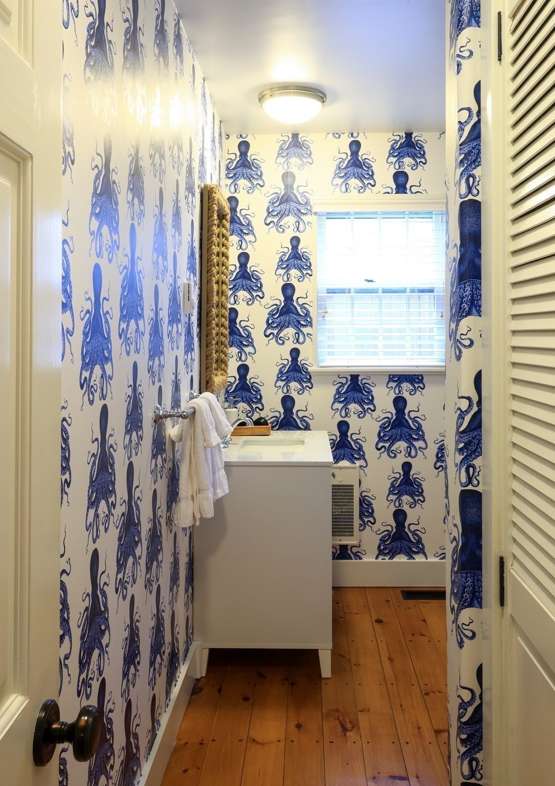 10 Lyon St Unit: _
