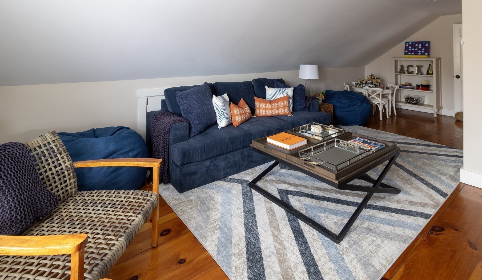 10 Lyon St Unit: _