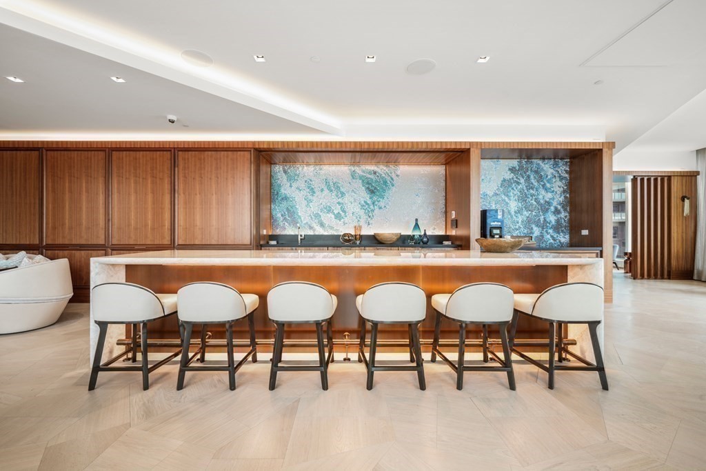 150 Seaport Blvd Unit: 5A