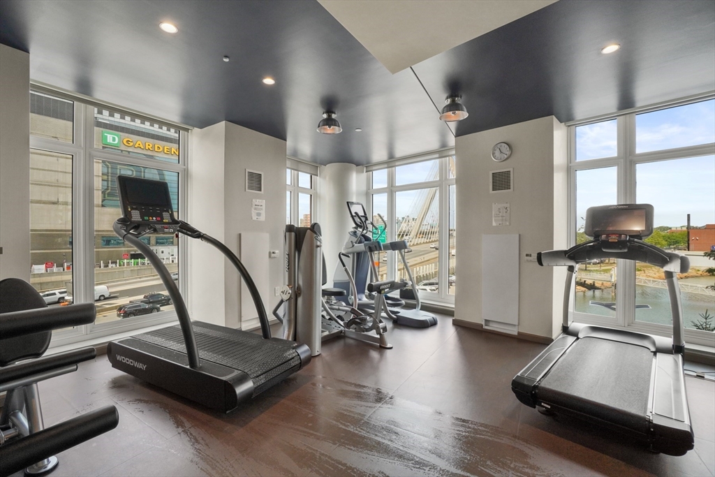 100 Lovejoy Wharf # 7L