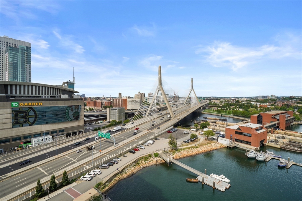 100 Lovejoy Wharf # 7L