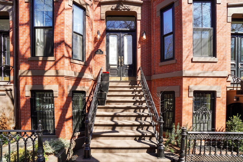 55 Dwight St # 1