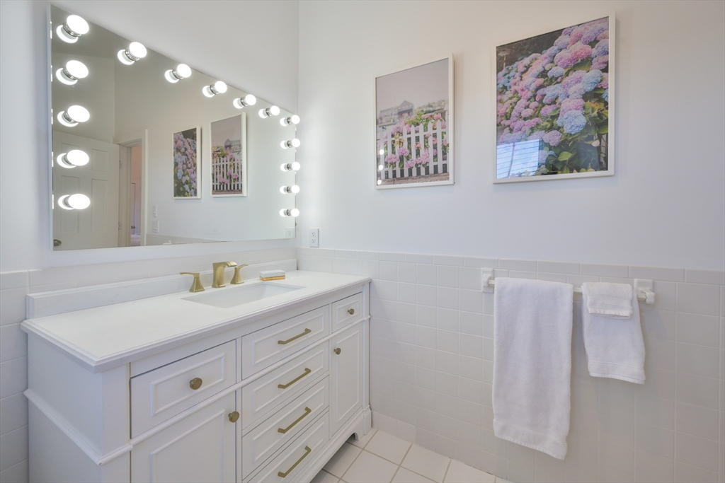63 Monomoy Rd Unit: _