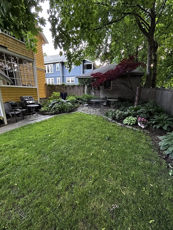 11 Flint Rd # 1
