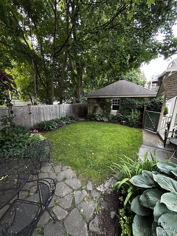 11 Flint Rd # 1